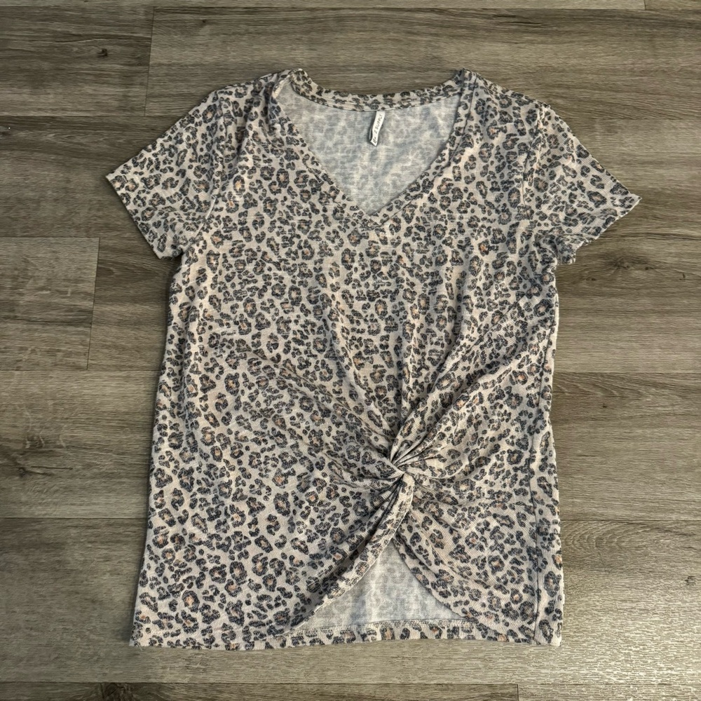 Z Supply leopard print twist detail short sleeve tee